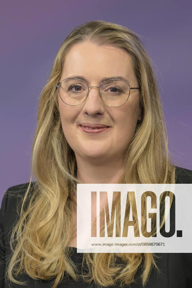 V l Katharina Dröge, Bündnis˜90 Die Grünen parliamentary group leader , GER, Berlin, Studio, as a guest on Maischberger, political talk show, TV, format, with presenter Sandra Maischberger, Das Erste, from Adlershof Am Studio 20, 08 06 2026,