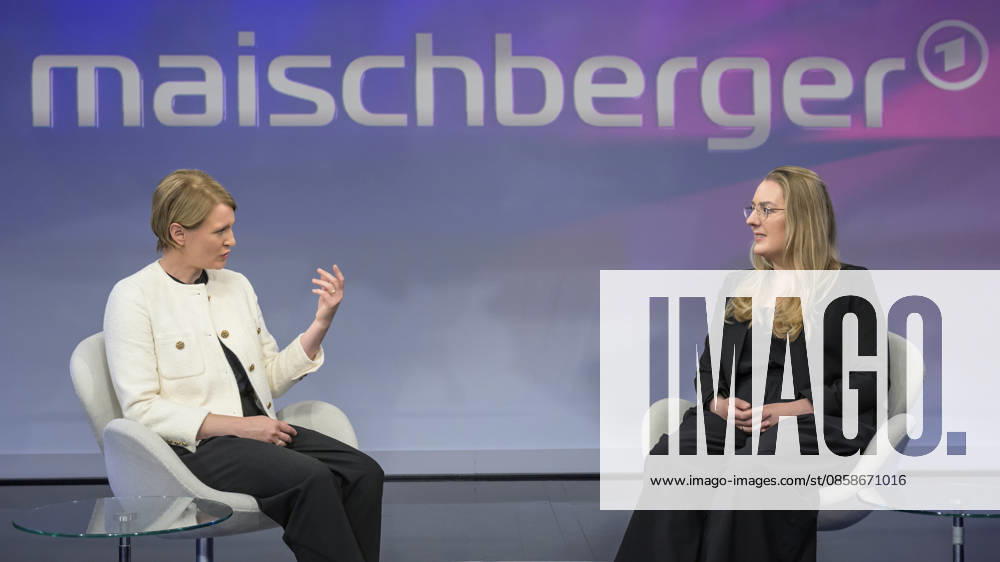 V l Jana Puglierin security expert , Katharina Dröge, Bündnis˜90 Die Grünen parliamentary group leader , in conversation, talk, GER, Berlin, studio, guest on Maischberger, political talk show, TV, format, with presenter Sandra Maischberger, Das Erste, from Adlershof Am Studio 20, 08 06 2026,