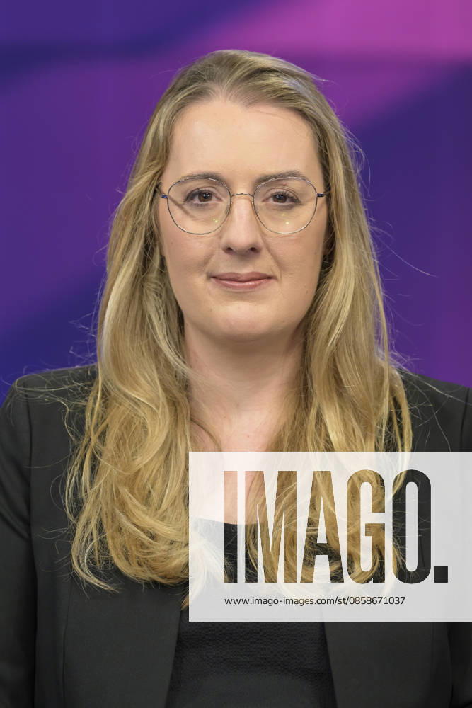 V l Katharina Dröge, Bündnis˜90 Die Grünen parliamentary group leader , GER, Berlin, Studio, as a guest on Maischberger, political talk show, TV, format, with presenter Sandra Maischberger, Das Erste, from Adlershof Am Studio 20, 08 06 2026,