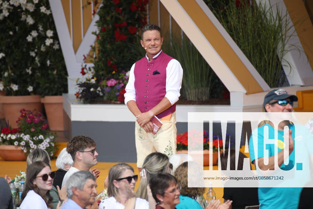 Stefan Mross on the ARD TV show Immer wieder sonntags at Europa Park Rust