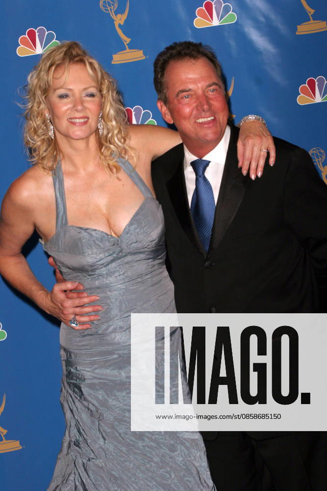 58th Emmy Awards - PRESS ROOM Aug 27, 2006; Los Angeles, CA, USA; Emmys 2006: JEAN SMART and GREGORY ITZIN in the pressroom at the 58th Annual Primetime Emmy Awards, held at the Shrine Auditorium in Los Angeles. Mandatory Credit: Photo by Scott Weiner ZUMA Press. ( ) Copyright 2006 by Scott Weiner Hollywood California USA