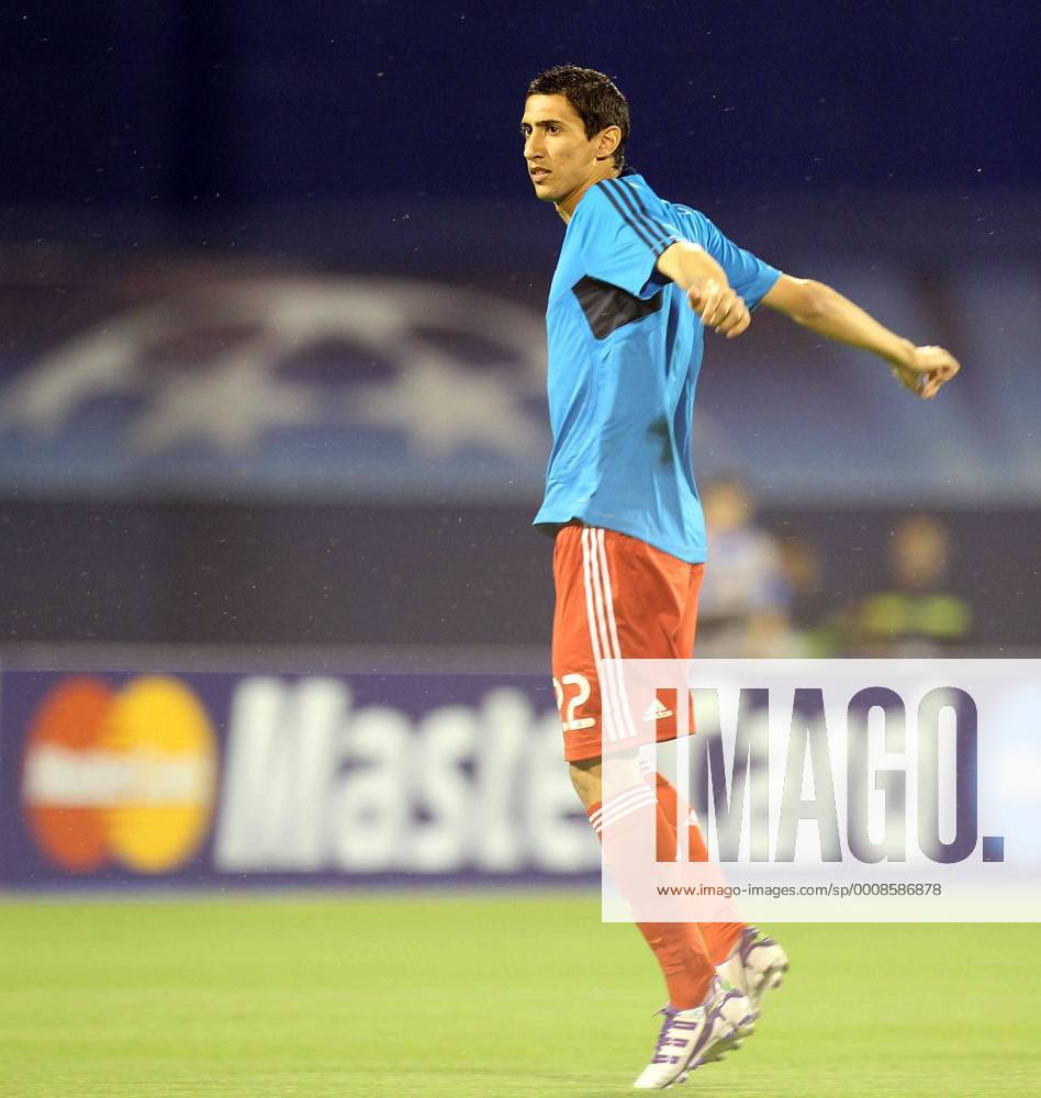FUSSBALL - CL, Zagreb vs Madrid ZAGREB, ,14.SEP.11 - FUSSBALL - UEFA Champions League, Gruppenphase, Dinamo Zagreb vs Real Madrid. Bild zeigt Angel Di Maria (Madrid) beim Aufwärmen.