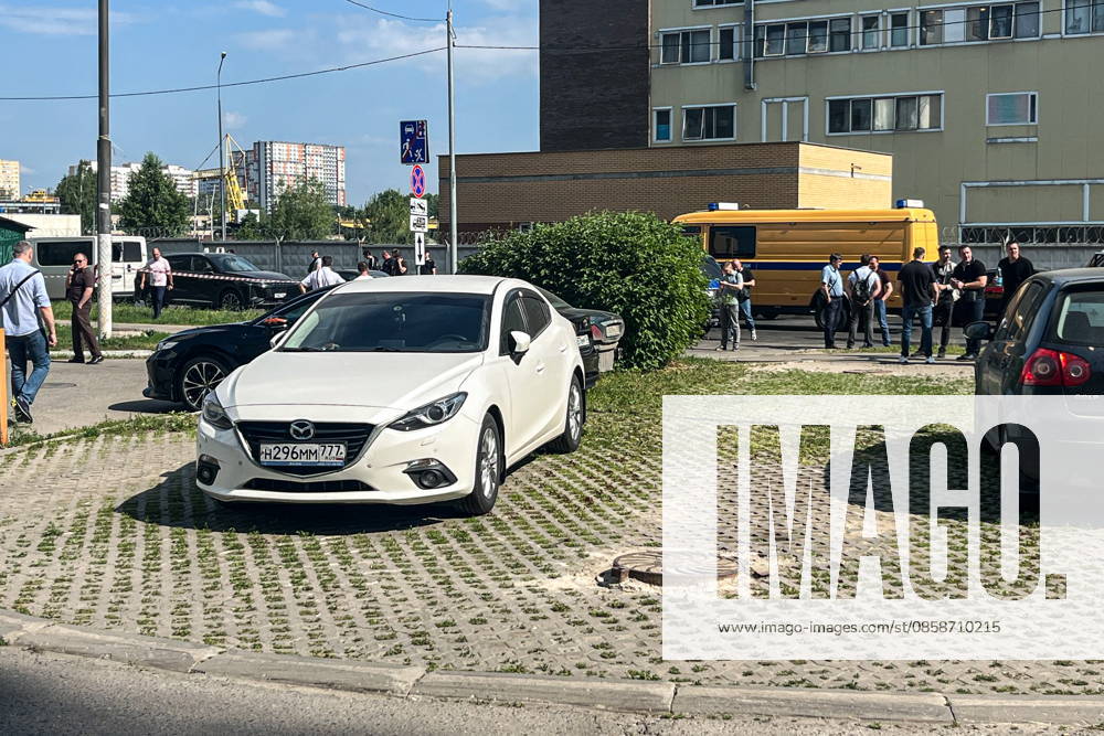 RUSSIA, BALASHIKHA - JUNE 9, 2026: A view of the site of a car explosion in Koldunova Street in Balashikha outside Moscow. Galina Sinitsyna TASS 93584654