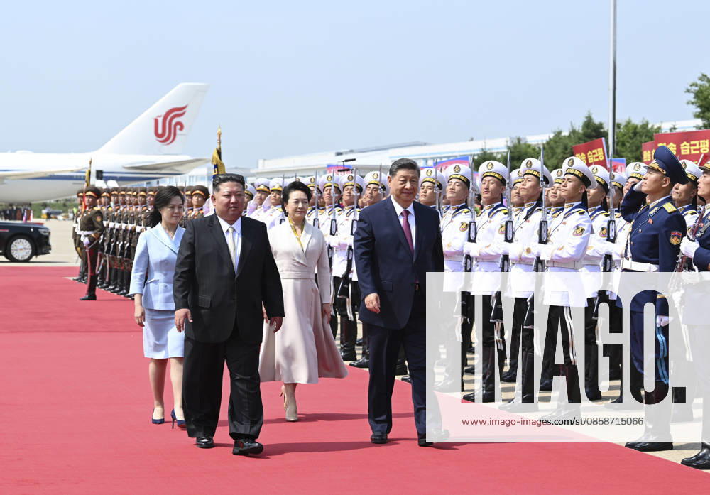 (260609) -- PYONGYANG, June 9, 2026 -- Xi Jinping, general secretary of the Communist Party of China Central Committee and Chinese president, concludes his state visit to the Democratic People s Republic of Korea (DPRK) and departs from Pyongyang, the DPRK, June 9, 2026. Kim Jong Un, general secretary of the Workers Party of Korea and president of the State Affairs of the DPRK, and his wife Ri Sol Ju went to the airport to see Xi and his wife Peng Liyuan off and held a grand farewell ceremony in their honor. ) DPRK-PYONGYANG-CHINA-XI JINPING-KIM JONG UN-FAREWELL CEREMONY XiexHuanchi