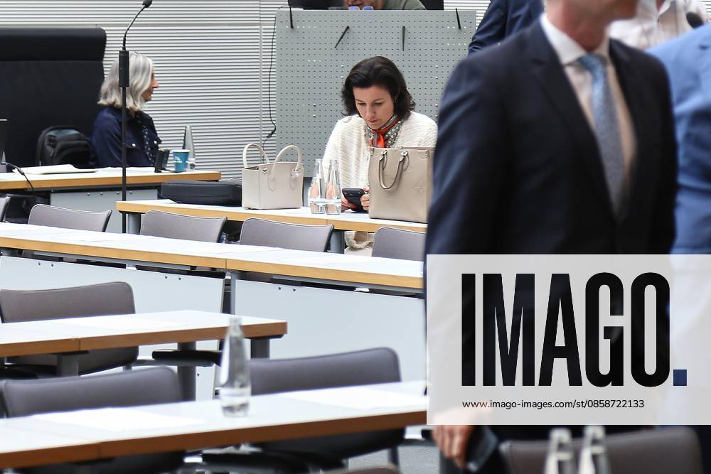 German Bundestag Union parliamentary group meeting Federal Minister for Research, Technology and Space Dorothee Bär CSU