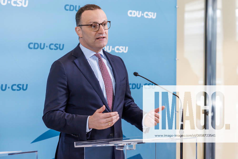 Statement before the CDU CSU parliamentary group meeting CDU CSU parliamentary group leader Jens Spahn speaks during a statement before the parliamentary group meetings on 09 06 2026 in Berlin Berlin Berlin Germany Reichstag