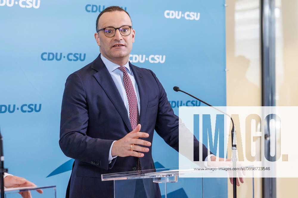 Statement before the CDU CSU parliamentary group meeting CDU CSU parliamentary group leader Jens Spahn speaks during a statement before the parliamentary group meetings on 09 06 2026 in Berlin Berlin Berlin Germany Reichstag