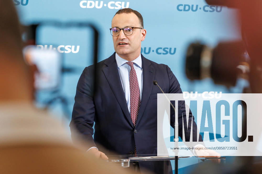 Statement before the CDU CSU parliamentary group meeting CDU CSU parliamentary group leader Jens Spahn speaks during a statement before the parliamentary group meetings on 09 06 2026 in Berlin Berlin Berlin Germany Reichstag