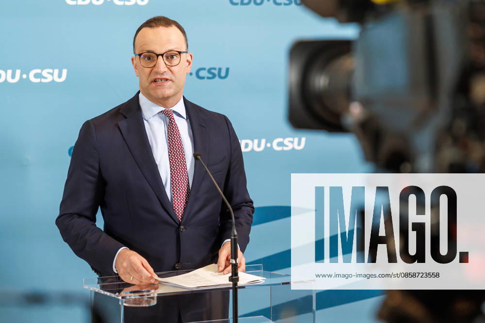 Statement before the CDU CSU parliamentary group meeting CDU CSU parliamentary group leader Jens Spahn speaks during a statement before the parliamentary group meetings on 09 06 2026 in Berlin Berlin Berlin Germany Reichstag