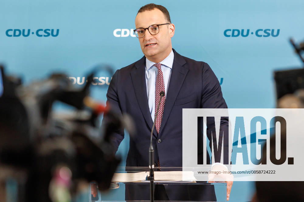 Statement before the CDU CSU parliamentary group meeting CDU CSU parliamentary group leader Jens Spahn speaks during a statement before the parliamentary group meetings on 09 06 2026 in Berlin Berlin Berlin Germany Reichstag