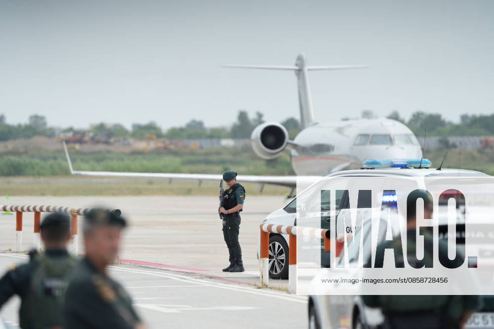 Pope Leo XIV arrives in Barcelona Preparations for the arrival of Pope Leo XIV at Josep Tarradellas International Airport Barcelona El Prat, June 9, 2026, in Barcelona, Catalonia Spain Pope Leo XIV continues his trip through Spain after three intense days in the capital and arrives in Barcelona where he has a busy schedule between today and tomorrow, June 10, which includes the commemoration of the centenary of the death of Antoni Gaudi and the blessing and inauguration of the Tower of Jesus Christ in the Basilica of the Sagrada Familia 09 JUNE 2026 Barcelona Catalunya Barcelona Catalunya Catalunya Spain