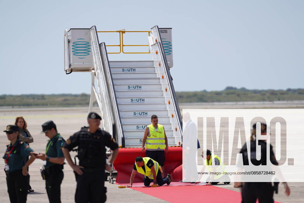 Pope Leo XIV arrives in Barcelona Preparations for the arrival of Pope Leo XIV at Josep Tarradellas International Airport Barcelona El Prat, June 9, 2026, in Barcelona, Catalonia Spain Pope Leo XIV continues his trip through Spain after three intense days in the capital and arrives in Barcelona where he has a busy schedule between today and tomorrow, June 10, which includes the commemoration of the centenary of the death of Antoni Gaudi and the blessing and inauguration of the Tower of Jesus Christ in the Basilica of the Sagrada Familia 09 JUNE 2026 Barcelona Catalunya Barcelona Catalunya Catalunya Spain