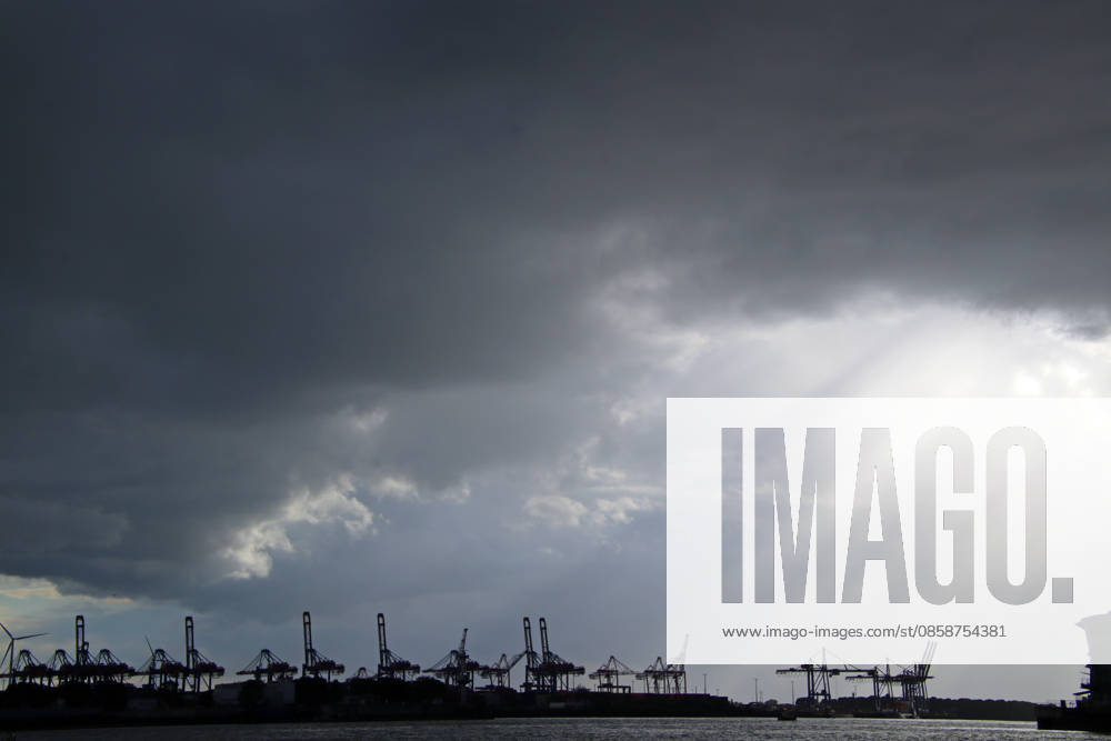 A storm front passes over the port of Hamburg