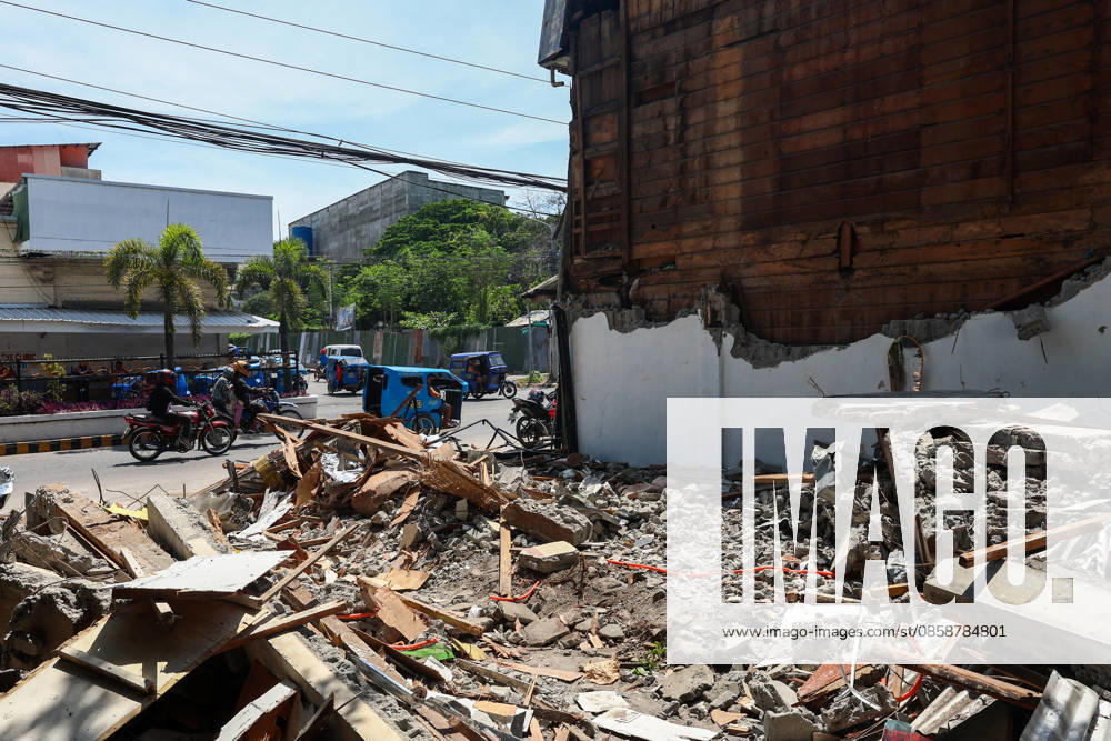 Nearly 88,000 affected by 7.8-magnitude quake, 22,690 remain displaced in Southern Philippines GENERAL SANTOS, PHILIPPINES – JUNE 10: The debris of a collapsed residential building is seen following a deadly earthquake in General Santos, Philippines, on June 10, 2026. Nearly 88,000 people across southern Mindanao have been affected by a magnitude 7.8 earthquake that struck southern Philippines on June 8, while more than 22,000 remain displaced as aftershocks continue, according to government and NGO figures. The quake has killed dozens of people, damaged infrastructure and homes, and caused residential buildings and poorly constructed houses to collapse, making it the strongest earthquake to hit the disaster-prone Southeast Asian country th