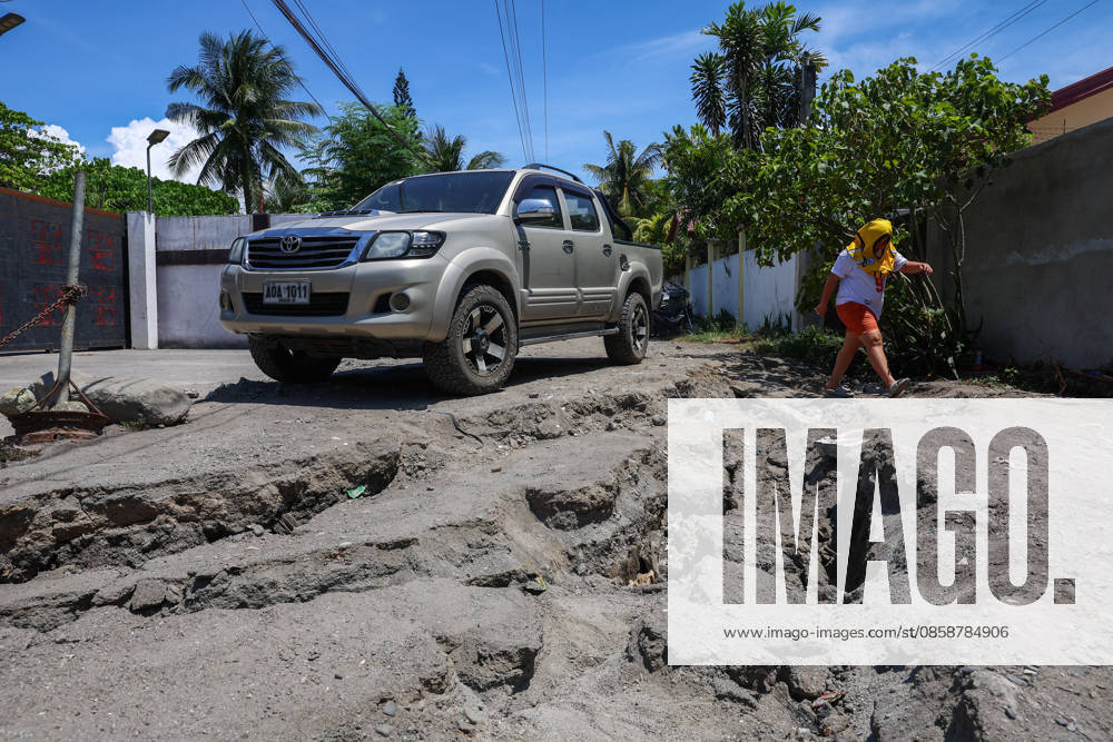 Nearly 88,000 affected by 7.8-magnitude quake, 22,690 remain displaced in Southern Philippines GENERAL SANTOS, PHILIPPINES – JUNE 10: Roads are cracked in a residential area following a deadly earthquake in General Santos, Philippines, on June 10, 2026. Nearly 88,000 people across southern Mindanao have been affected by a magnitude 7.8 earthquake that struck southern Philippines on June 8, while more than 22,000 remain displaced as aftershocks continue, according to government and NGO figures. The quake has killed dozens of people, damaged infrastructure and homes, and caused residential buildings and poorly constructed houses to collapse, making it the strongest earthquake to hit the disaster-prone Southeast Asian country this year. Daniel