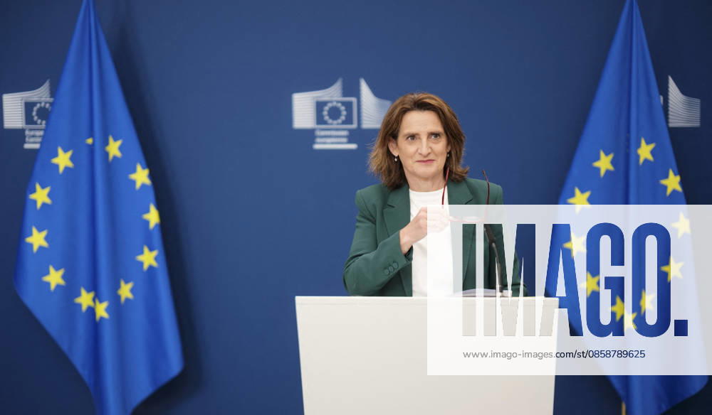 European Commission Imposes Interim Measures on Meta - Brussels Teresa Ribera Rodriguez, European Commissioner for the Green Deal, speaks to the media at the Berlaymont, headquarters of the European Commission in Brussels, Belgium on June 9, 2026, as the EU orders Meta to restore free access to WhatsApp for competing AI assistants, overturning a policy that blocked competition and favored its own service, Meta AI, while a full antitrust investigation into Meta s dominant position continues. Photo by Monasse T ANDBZ ABACAPRESS.COM Brussels Brussels-Capital Belgium