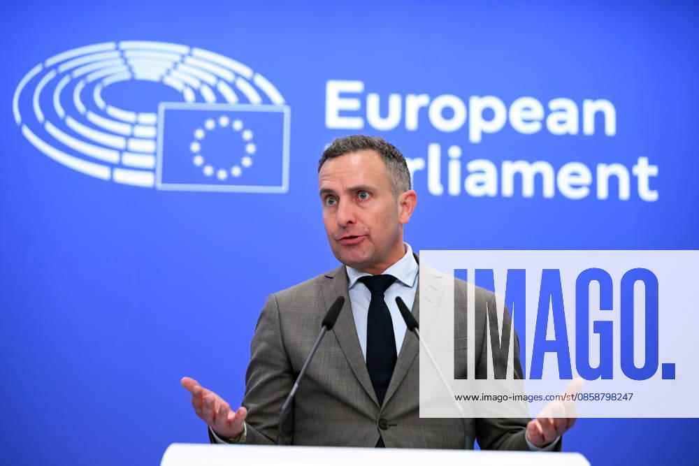 MEPs Tobe, Sippel, Buxade and Keller discuss EU Migration and Asylum Pact BRUSSELS, BELGIUM – JUNE 10: Member of the European Parliament Tomas Tobe speaks during a press conference held by MEPs from different political groups on the European Union Migration and Asylum Pact and the European Parliament s role in its implementation at the European Parliament in Brussels, Belgium, on June 10, 2026. The pact is set to enter into force on June 12. Dursun Aydemir Anadolu Brussels Belgium. Editorial use only. Please get in touch for any other usage.