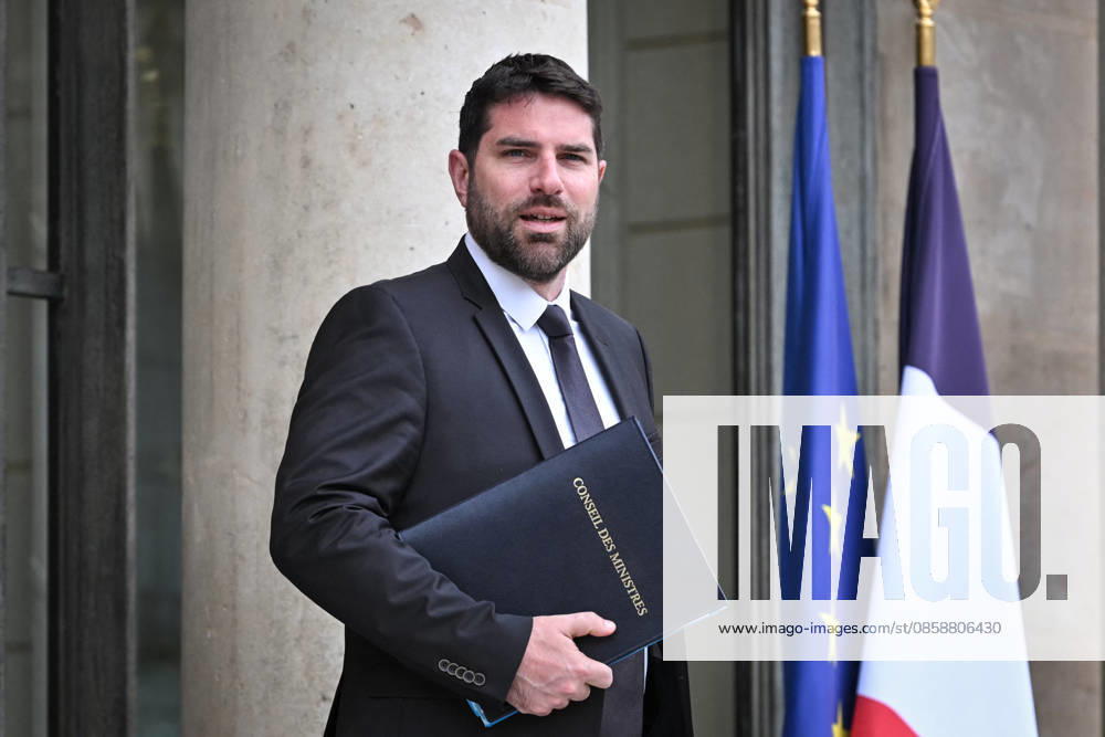 Council of Ministers at the Elysee Palace FA French Minister of the City and Housing Vincent Jeanbrun exits the Elysee Palace after the Council of Ministers in Paris, on June 10, 2026. Photo by Firas Abdullah ABACAPRESS.COM Paris Île-de-France France