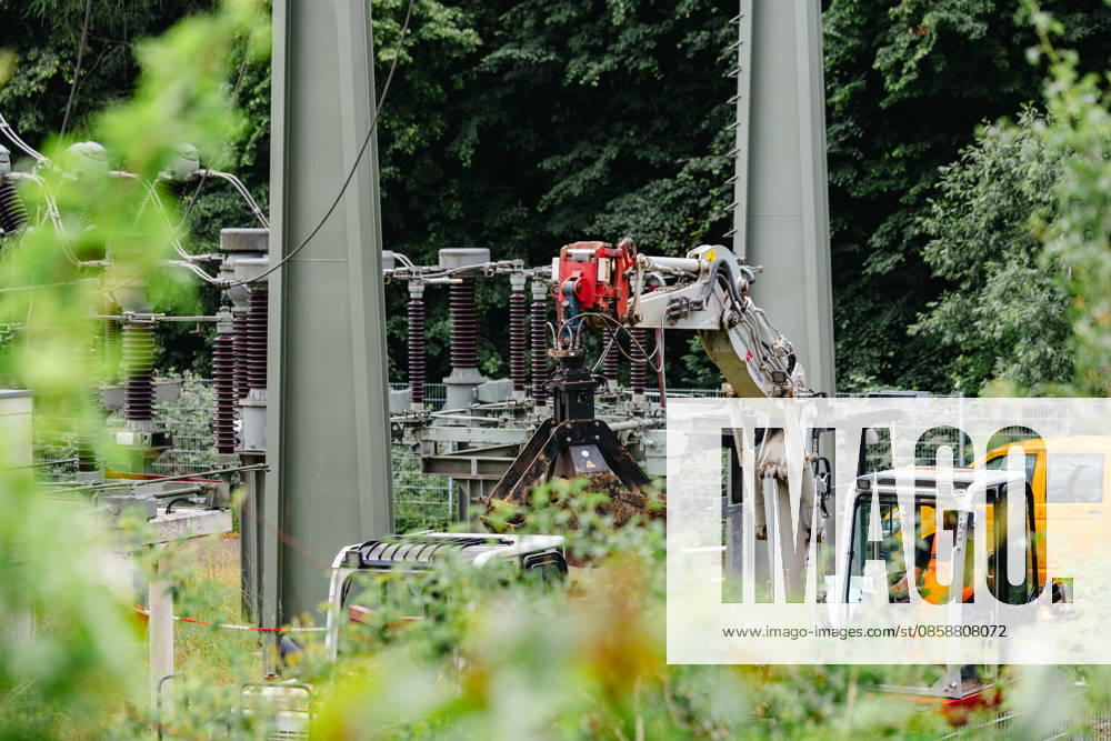 Current themed pictures Current situation in Reutlingen Betzingen after the power outage, 10 06 2026 Current themed pictures Current situation in Reutlingen Betzingen after the power outage, 10 06 2026, View of transformer station in Markwiesenstrasse Betzingen Construction work