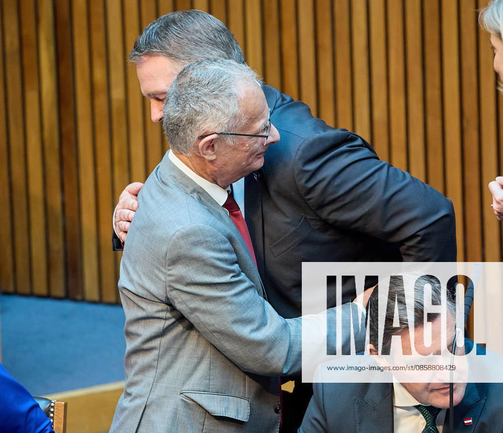 - Wien 09.06.2026 - Budgetrede Österreichisches Parlament - Der Nationalrat trat heute im Hohen Haus zu einer regluären Nationalratssitzung zusammen. Haupthema war die Budetrede des Finanzministers - PHOTO: Finanzminister Markus Marterbauer (L SPÖ) im Plenarsaal wird nach seiner zweiten Budgetrede. von Vizekanzler und SPÖ-Chef Andreas Babler (R SPÖ) umarmt. Rechts Peter Hanke (SPÖ). Bundesminister für Innovation Vienna (AUSTRIA) - Austrian Parliament National Council session - The National Council met today in Parliament for a regular National Council session. The topic of the plenary session was the Budget Speech by the Austrian Minister of Finance. Budget, Finanzen, Staatsfinanzen, Geld, Steuern, Ausgaben, Einnahmen, Regierung,