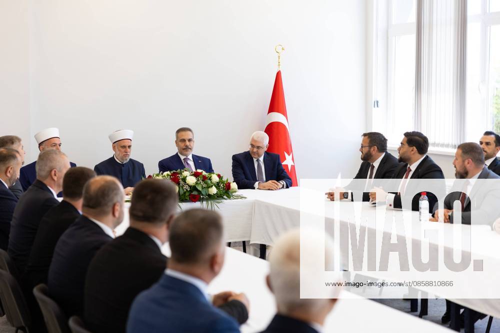 Turkish Foreign Minister Fidan visits Bulgaria SOFIA, BULGARIA - JUNE 10: Turkish Foreign Minister Hakan Fidan visits the Sofia Higher Islamic Institute in Sofia, Bulgaria, on June 10, 2026. During the visit, Fidan held a meeting with the senior leadership of the Chief Mufti’s Office and regional muftis. Murat Gok Anadolu Sofia Bulgaria. Editorial use only. Please get in touch for any other usage.