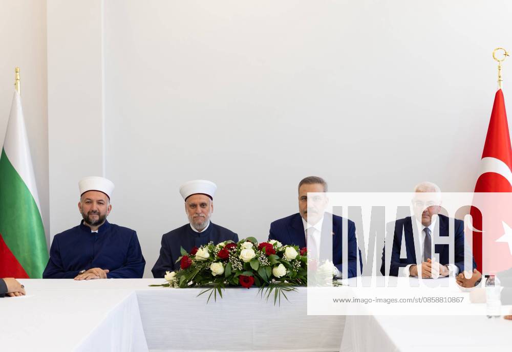 Turkish Foreign Minister Fidan visits Bulgaria SOFIA, BULGARIA - JUNE 10: Turkish Foreign Minister Hakan Fidan visits the Sofia Higher Islamic Institute in Sofia, Bulgaria, on June 10, 2026. During the visit, Fidan held a meeting with the senior leadership of the Chief Mufti’s Office and regional muftis. Murat Gok Anadolu Sofia Bulgaria. Editorial use only. Please get in touch for any other usage.