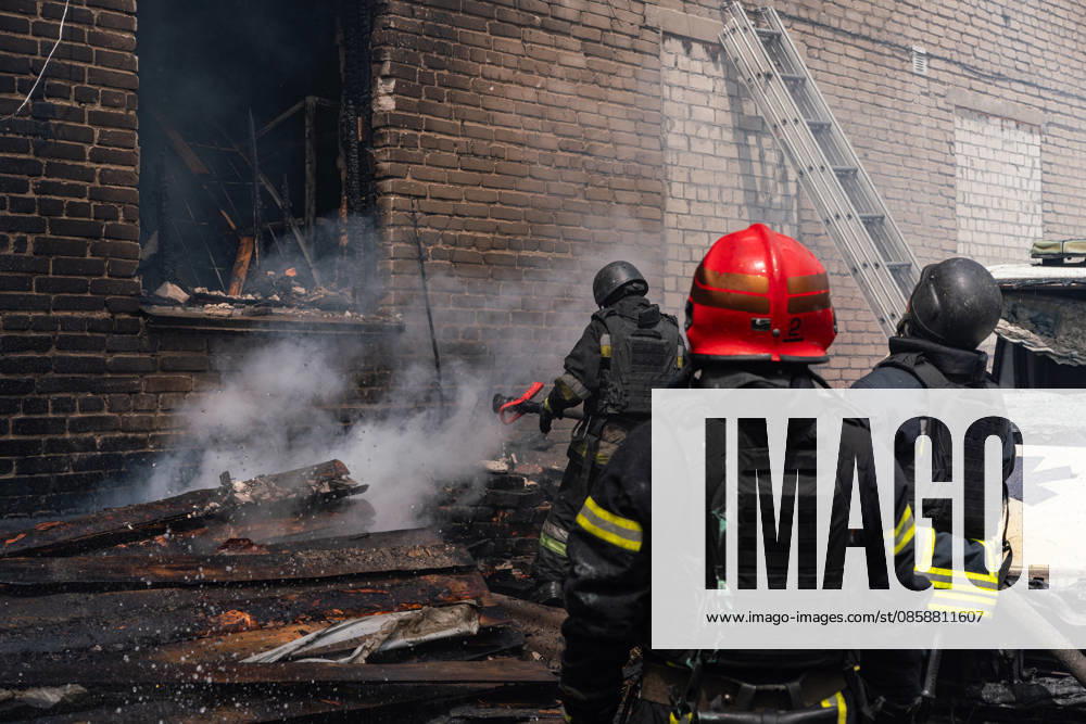 Aftermath of drone strike on Kharkiv Tax Inspectorate KHARKIV, UKRAINE – JUNE 10: Firefighters work at the site of a drone strike on the Payers Center of the Kharkiv Tax Inspectorate in Kharkiv, Ukraine, on June 10, 2026. Emergency crews responded to the scene to extinguish the fire following the attack. Carlo Bravo Anadolu Kharkiv Ukraine. Editorial use only. Please get in touch for any other usage.