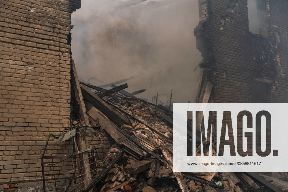 Aftermath of drone strike on Kharkiv Tax Inspectorate KHARKIV, UKRAINE – JUNE 10: A view of the damage following a drone strike on the Payers Center of the Kharkiv Tax Inspectorate in Kharkiv, Ukraine, on June 10, 2026. Emergency crews responded to the scene to extinguish a fire that broke out after the attack. Carlo Bravo Anadolu Kharkiv Ukraine. Editorial use only. Please get in touch for any other usage.
