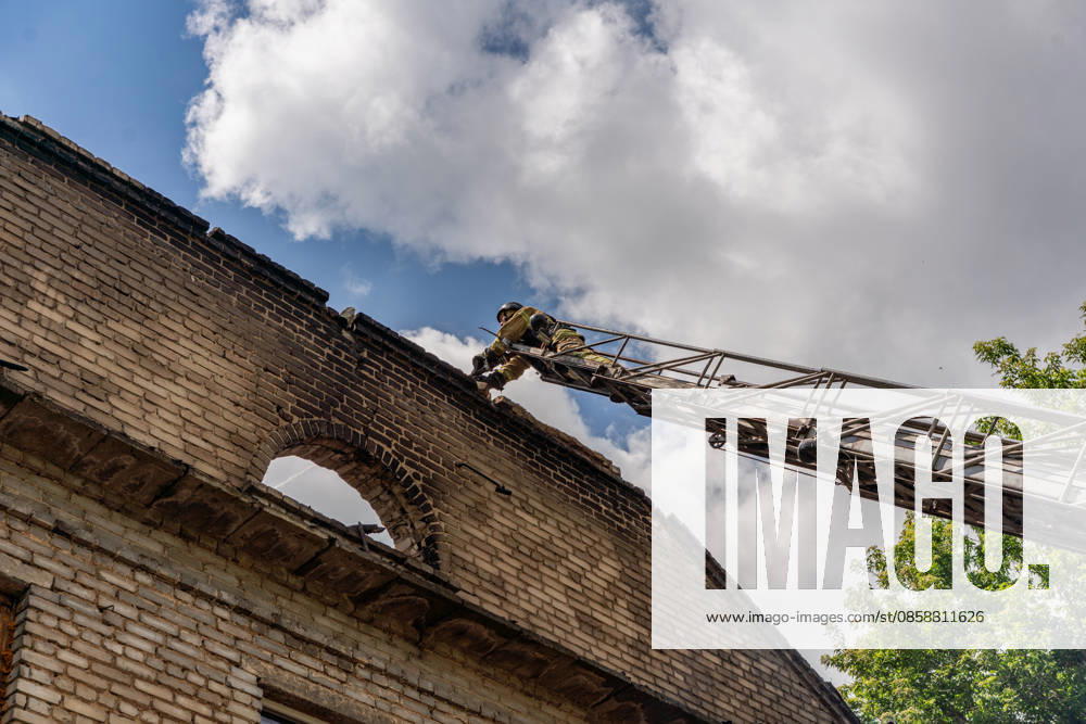Aftermath of drone strike on Kharkiv Tax Inspectorate KHARKIV, UKRAINE – JUNE 10: Firefighters work at the site of a drone strike on the Payers Center of the Kharkiv Tax Inspectorate in Kharkiv, Ukraine, on June 10, 2026. Emergency crews responded to the scene to extinguish the fire following the attack. Carlo Bravo Anadolu Kharkiv Ukraine. Editorial use only. Please get in touch for any other usage.