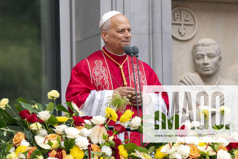 Pope Leon XIV At Basilica Of Montserrat - Barcelona Pope Leon XIV visits the Basilica of Montserrat, a place of faith, tradition, and spiritual heritage, during a historic and deeply meaningful visit in Montserrat near Barcelona, Catalonia, Spain on June 10, 2026, marked by moments of prayer, reflection, and communion. Photo by S.Villarroel ALTERPHOTOS ABACAPRESS.COM Barcelona Spain