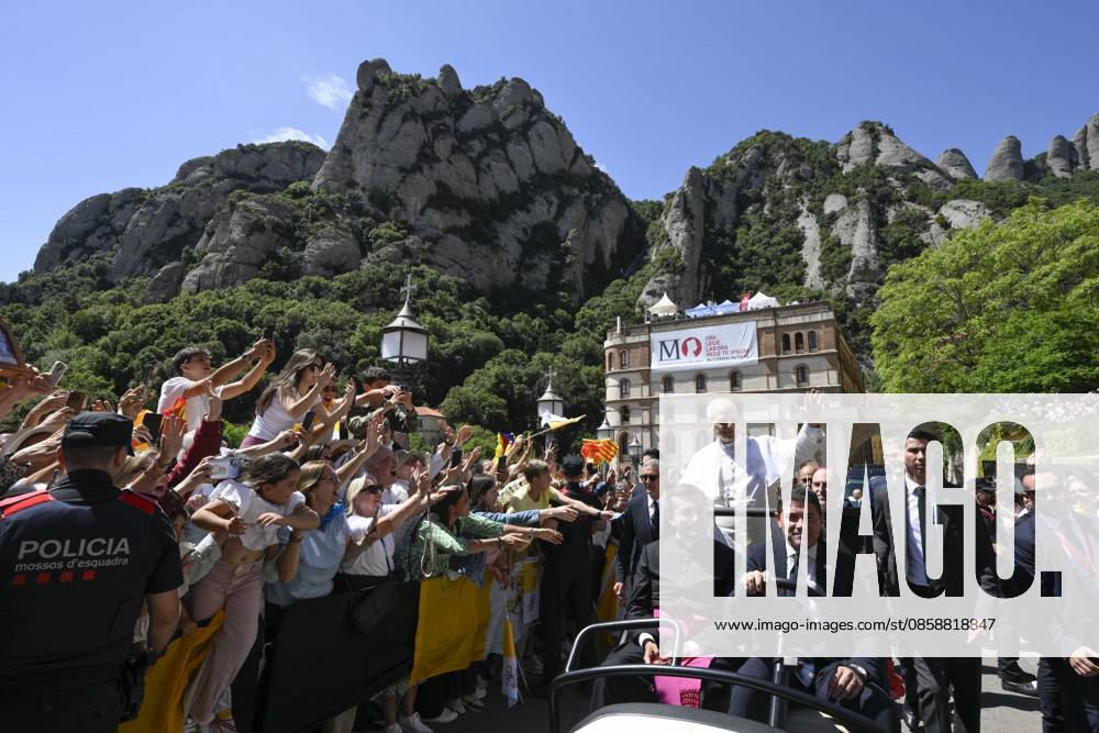 SPAIN - POPE LEO XIV TAKES PART IN THE RECITATION OF THE ROSARY AT THE ABBEY OF OUR LADY OF MONTSERRAT , NEAR BARCELLONA - 2026 6 10 Spain, Vatican, 2026 6 10 Pope Leo XIV takes part in the recitation of the Rosary at the Abbey of Our Lady of Montserrat, near Barcelona, - NO BOOKS