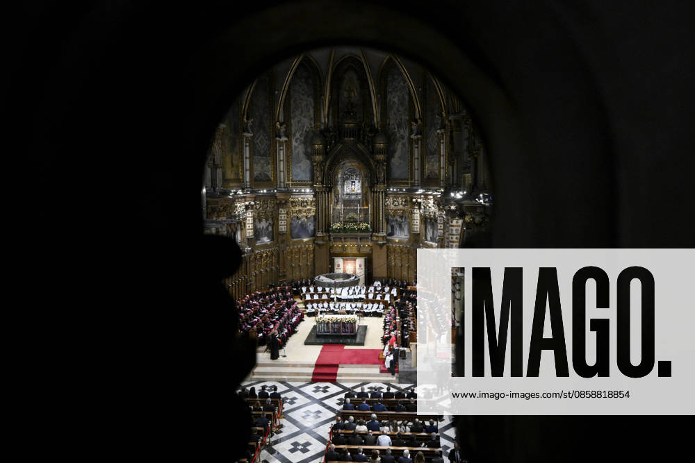 SPAIN - POPE LEO XIV TAKES PART IN THE RECITATION OF THE ROSARY AT THE ABBEY OF OUR LADY OF MONTSERRAT , NEAR BARCELLONA - 2026 6 10 Spain, Vatican, 2026 6 10 Pope Leo XIV takes part in the recitation of the Rosary at the Abbey of Our Lady of Montserrat, near Barcelona, - NO BOOKS