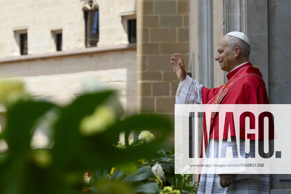 IPA85545407 - Spain, Vatican, 2026 6 10 Pope Leo XIV takes part in the recitation of the Rosary at the Abbey of Our Lady of Montserrat, near Barcelona, Photograph by VATICAN MEDIA Catholic Press Photo