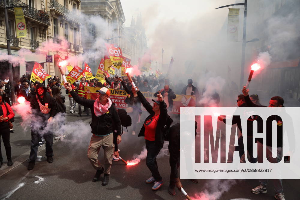 SNCF workers take part in a demonstration during a national strike in Paris PARIS, FRANCE - JUNE 10: SNCF workers take part in a demonstration during a national strike in Paris, France on June 10, 2026. Railway unions called for the action to protest against company reorganizations and working conditions. Mohamad Salaheldin Abdelghani Alsayed Anadolu Paris France. Editorial use only. Please get in touch for any other usage.