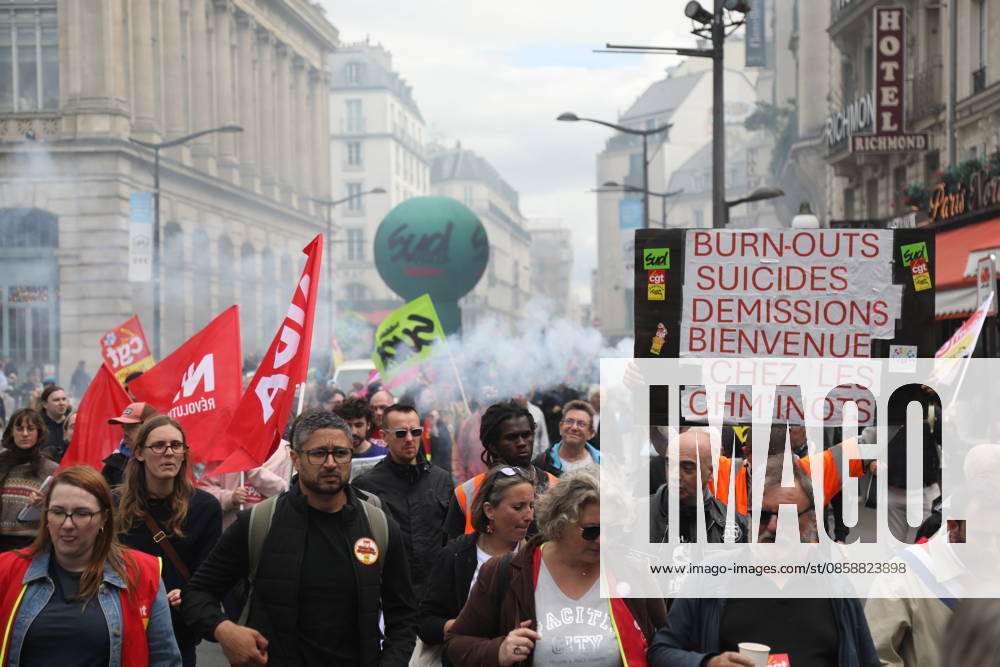 SNCF workers take part in a demonstration during a national strike in Paris PARIS, FRANCE - JUNE 10: SNCF workers take part in a demonstration during a national strike in Paris, France on June 10, 2026. Railway unions called for the action to protest against company reorganizations and working conditions. Mohamad Salaheldin Abdelghani Alsayed Anadolu Paris France. Editorial use only. Please get in touch for any other usage.