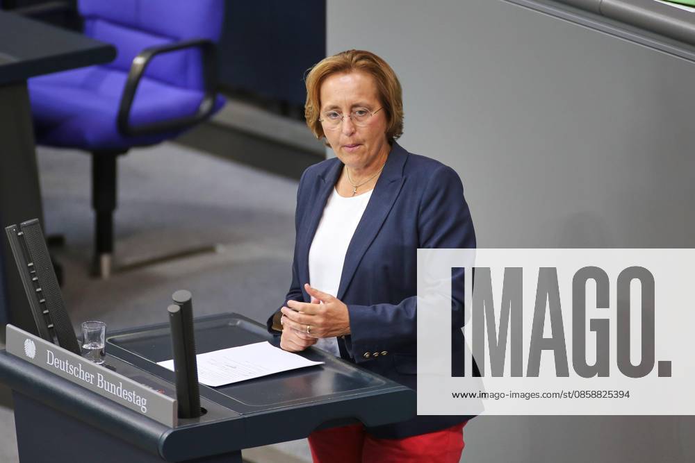 German Bundestag 82 Bundestag session Beatrix von Storch, AfD