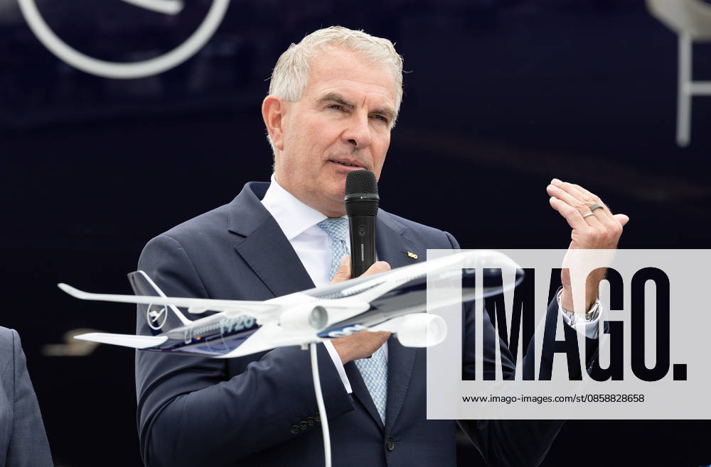 Economy ILA Berlin, International Aerospace Exhibition, f l Carsten Spohr Chairman Lufthansa Berlin