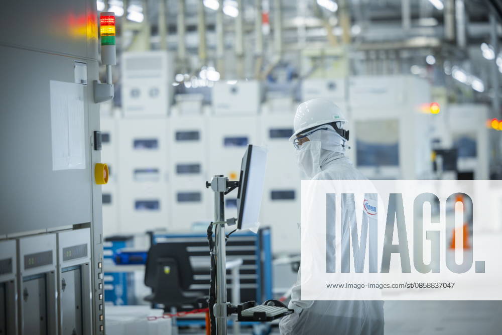 Infineon Technologies AG in Dresden Cleanroom of the new Smart Power Fab of Infineon Technologies AG in Dresden on June 10 On July 2, the Smart Power Fab will be ceremonially opened The new plant is the la