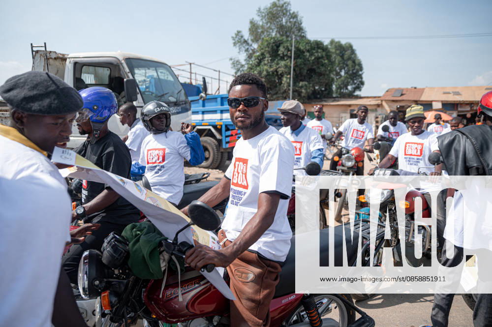 Demokratik Kongo Cumhuriyeti nde, Ebola salginina karsi farkindalik konvoyu BUNIA, DEMOCRATIC REPUBLIC OF THE CONGO - JUNE 10: Motorcycle riders take part in an awareness convoy organized by the World Health Organization (WHO) to educate the public about the Ebola virus in Bunia, Ituri province, Democratic Republic of the Congo, on June 10, 2026. Wearing t-shirts that read Stop Ebola in English and carrying banners with preventive health measures, the Congolese riders paraded through the city streets to raise community awareness amidst a recent outbreak of the Ebola strain. Stringer Anadolu Bunia Democratic Republic of the Congo. Editorial use only. Please get in touch for any other usage.