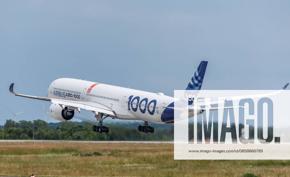 Opening tour of the ILA Flight program with the Airbus 350 1000 at the ILA in Berlin Brandenburg on 10 06 2026 Berlin Germany