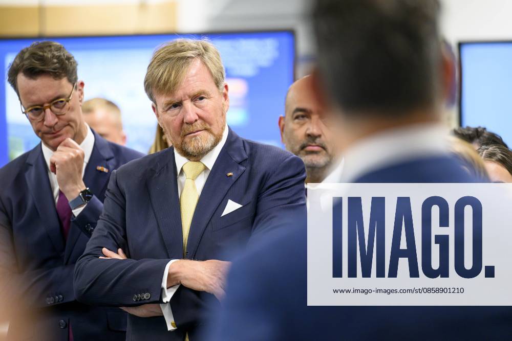 Sittard, The Netherlands, 2026-06-11 12:35:29 SITTARD, 11-06-2026, VISTA college At the invitation of His Majesty King Willem Alexander and Queen Maxima, the Federal President of Germany, Frank-Walter Steinmeier, is paying a state visit to the Netherlands. He is accompanied by his wife, Elke Büdenbender. PHOTO: NLBeeld Patrick van Emst In the photo: King Willem Alexander, together with the Federal President and Mrs. Büdenbender, is visiting VISTA college in Sittard, the regional secondary vocational education institution. Together with the Minister of the Interior and Kingdom Relations, Pieter Heerma, they are engaging in discussions with students, teachers, and staff regarding cross-border cooperation between the Netherlands and Germany