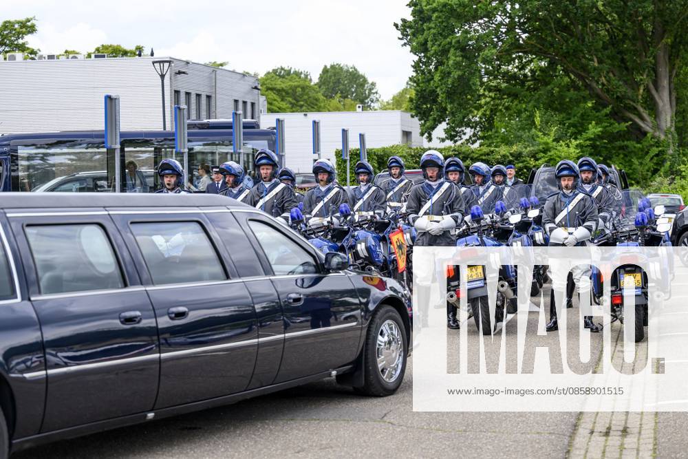 Sittard, The Netherlands, 2026-06-11 12:55:21 SITTARD, 11-06-2026, VISTA college At the invitation of His Majesty King Willem Alexander and Queen Maxima, the Federal President of Germany, Frank-Walter Steinmeier, is paying a state visit to the Netherlands. He is accompanied by his wife, Elke Büdenbender. PHOTO: NLBeeld Patrick van Emst In the photo: King Willem Alexander, together with the Federal President and Mrs. Büdenbender, is visiting VISTA college in Sittard, the regional secondary vocational education institution. Together with the Minister of the Interior and Kingdom Relations, Pieter Heerma, they are engaging in discussions with students, teachers, and staff regarding cross-border cooperation between the Netherlands and Germany