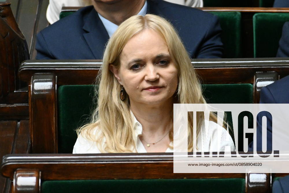WARSZAWA SEJM RP Warsaw 10 06 2026 59th session of the Sejm of the 10th term - Polish Parliament DEBATA I GLOSOWANIE NAD WOTUM NIEUFNOSCI DLA MINISTRA MSWIA MARCINA KIERWINSKIEGO DEBATE AND VOTE ON THE NO-CONFIDENCE MOTION FOR THE MINISTER OF THE INTERIOR MARCIN KIERWINSKI N Z JOLANTA SOBIERANSKA GRENDA FOT DAMIAN BURZYKOWSKI NEWSPIX.PL NEWSPIX.PL --- newspix.pl