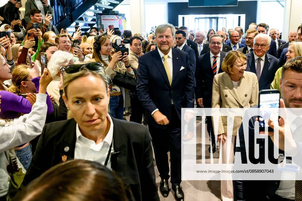 King Willem Alexander During State Visit - Sittard King Willem Alexander of the Netherlands visits VISTA college in Sittard, the Netherlands on June 11, 2026, alongside German Federal President Frank-Walter Steinmeier, his wife Elke Büdenbender, and Dutch Minister of the Interior and Kingdom Relations Pieter Heerma, engaging in discussions with students, teachers, and staff regarding cross-border cooperation between the Netherlands and Germany. Photo by Patrick van Emst NL Beeld Bruno Press ABACAPRESS.COM Netherlands
