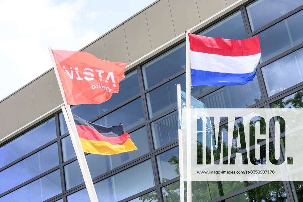 King Willem Alexander During State Visit - Sittard King Willem Alexander of the Netherlands visits VISTA college in Sittard, the Netherlands on June 11, 2026, alongside German Federal President Frank-Walter Steinmeier, his wife Elke Büdenbender, and Dutch Minister of the Interior and Kingdom Relations Pieter Heerma, engaging in discussions with students, teachers, and staff regarding cross-border cooperation between the Netherlands and Germany. Photo by Patrick van Emst NL Beeld Bruno Press ABACAPRESS.COM Netherlands
