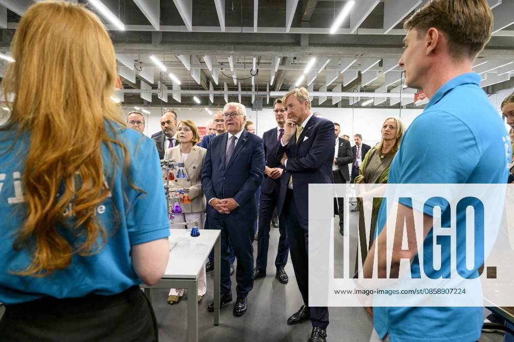 King Willem Alexander During State Visit - Sittard King Willem Alexander of the Netherlands visits VISTA college in Sittard, the Netherlands on June 11, 2026, alongside German Federal President Frank-Walter Steinmeier, his wife Elke Büdenbender, and Dutch Minister of the Interior and Kingdom Relations Pieter Heerma, engaging in discussions with students, teachers, and staff regarding cross-border cooperation between the Netherlands and Germany. Photo by Patrick van Emst NL Beeld Bruno Press ABACAPRESS.COM Netherlands