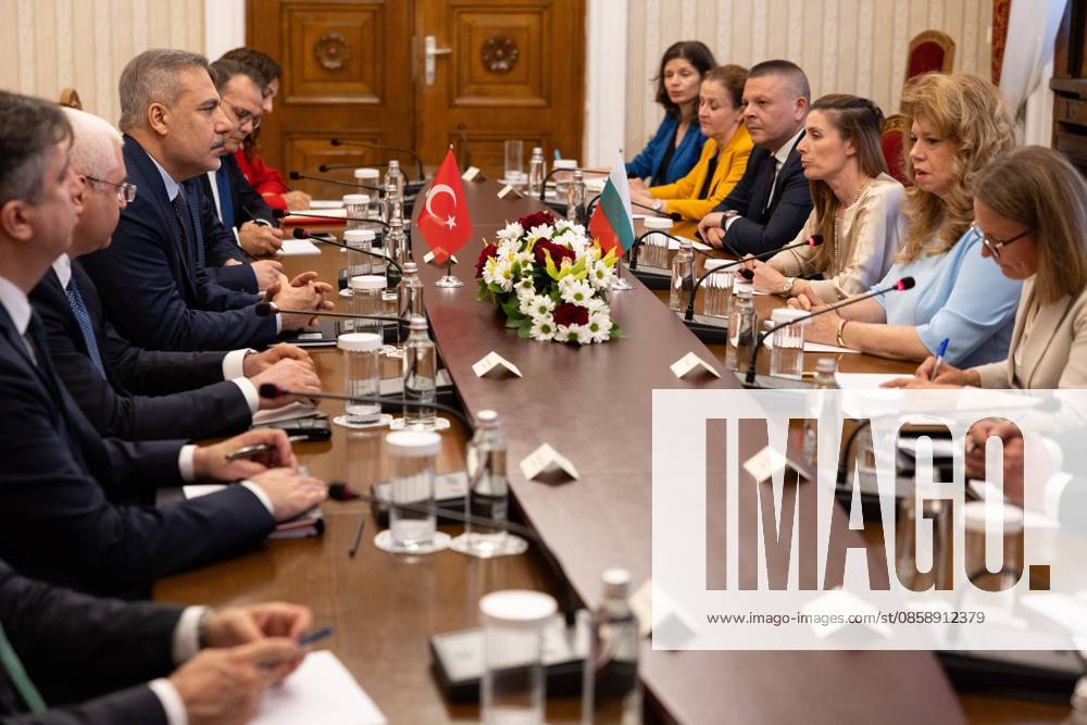 Hakan Fidan - Iliyana Yotova meeting in Sofia SOFIA, BULGARIA - JUNE 11: Turkish Foreign Minister Hakan Fidan meets with President of Bulgaria Iliyana Yotova in Sofia, Bulgaria on June 11, 2026. Murat Gok Anadolu Sofia Bulgaria. Editorial use only. Please get in touch for any other usage.