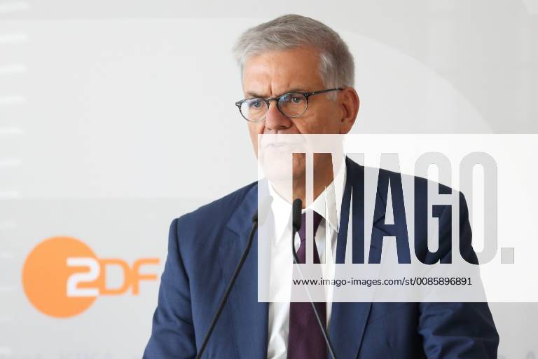 DR THOMAS BELLUT INTENDANT, ZDF PRESSEKONFERENZ FERNSEHRATSSITZUNG MAINZ