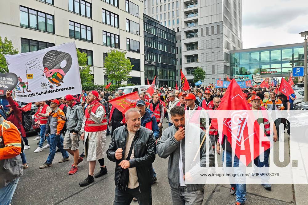Demo for German steel under the slogan Stahl hat Zukunft bei uns Steel workers protest in Berlins government district for better protection against cheap steel from China and a permanent industrial electricity price following a demonstration call by IG Metall trade union