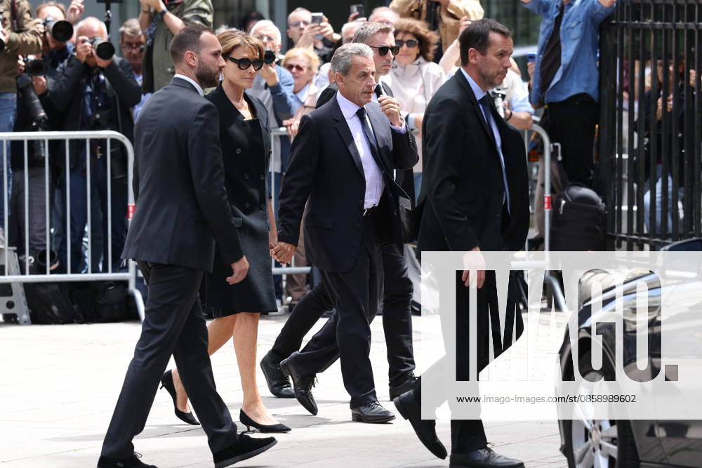Bernadette Chirac Funeral - Paris Nicolas Sarkozy and Carla Bruni during funeral ceremony of Bernadette Chirac, widow of former French president Jacques Chirac at Sainte-Clotilde basilica in Paris, France on June 12, 2026. Bernadette Chirac died on June 5, 2026, aged 93. Photo by Jerome Domine ABACAPRESS.COM Paris France